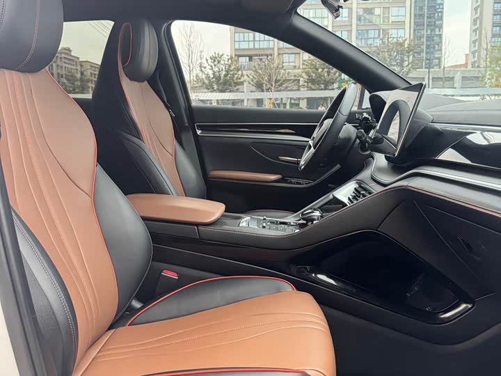 Фото 9 - BYD Song Plus