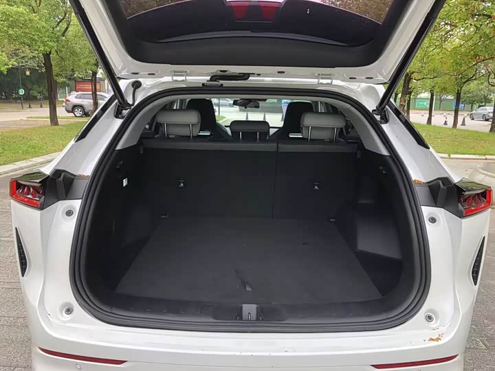 Фото 9 - Changan UNI-Z Hybrid