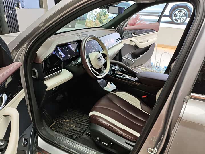 Фото 12 - Geely Monjaro