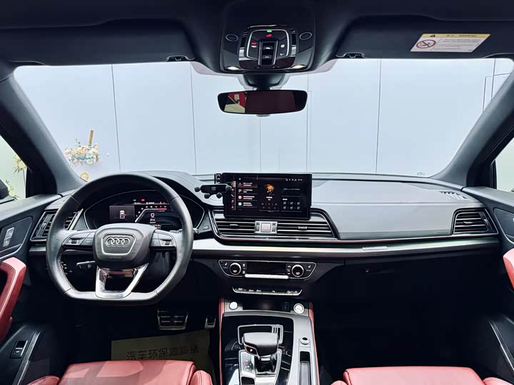 Фото 18 - Audi Q5L