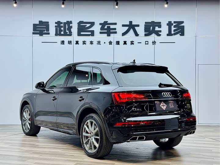 Фото 5 - Audi Q5L