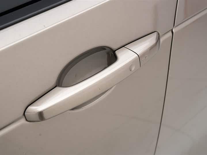 Фото 22 - Land Rover Discovery