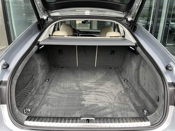 Фото 9 - Audi A7