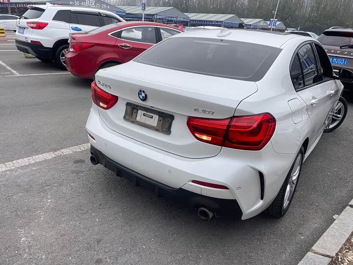 Фото 3 - BMW 1 Series