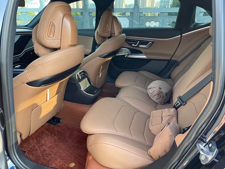 Фото 6 - Mercedes-Benz E-Class