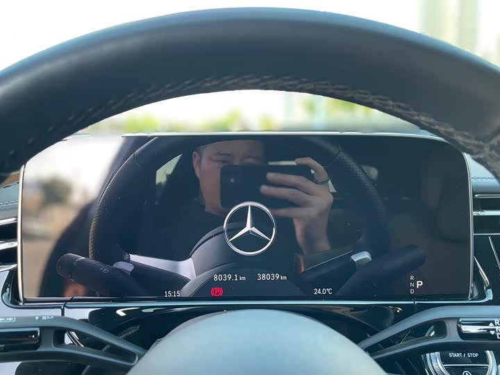 Фото 9 - Mercedes-Benz E-Class