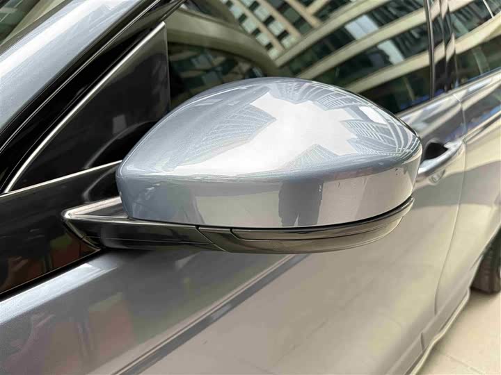 Фото 23 - Land Rover Discovery Sport