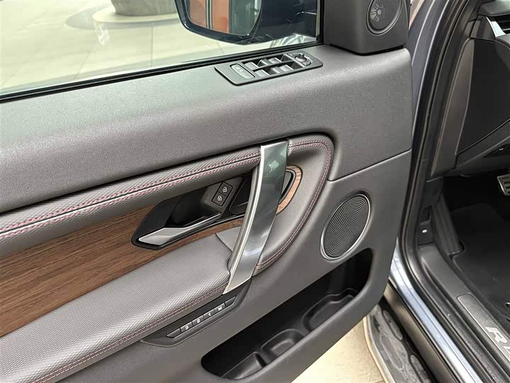 Фото 25 - Land Rover Discovery Sport