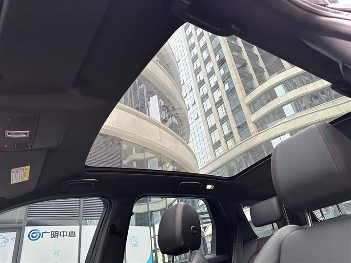 Фото 29 - Land Rover Discovery Sport