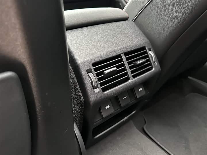 Фото 30 - Land Rover Discovery Sport