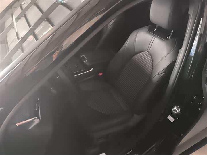 Фото 15 - Toyota Crown Kluger