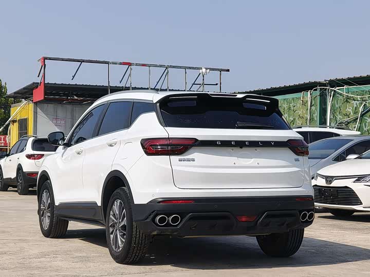 Фото 7 - Geely Coolray