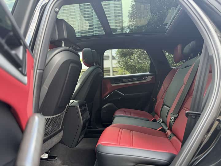 Фото 7 - Porsche Cayenne