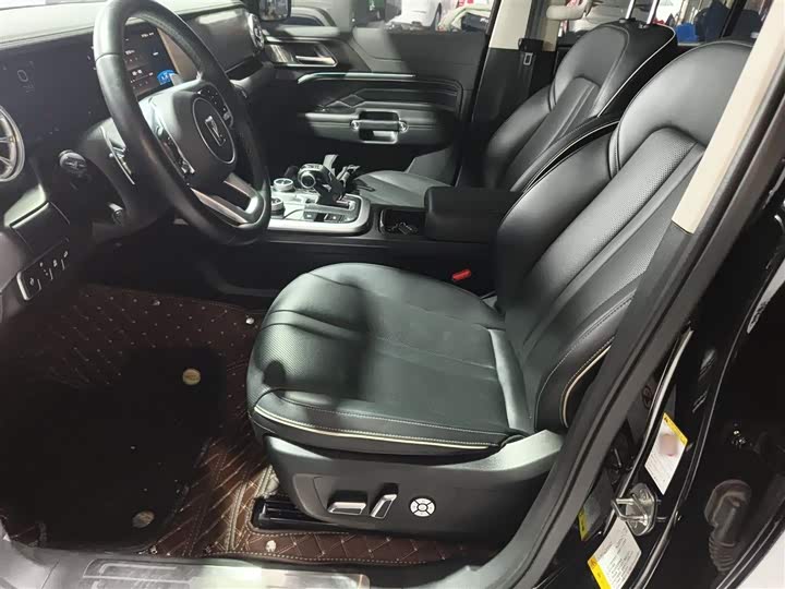 Фото 15 - Tank 300