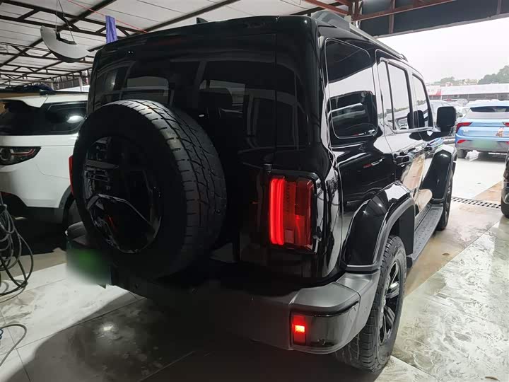 Фото 7 - Tank 300