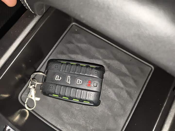 Фото 9 - Tank 300