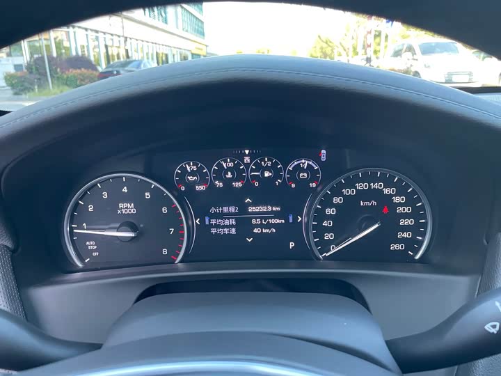 Фото 10 - Cadillac CT6