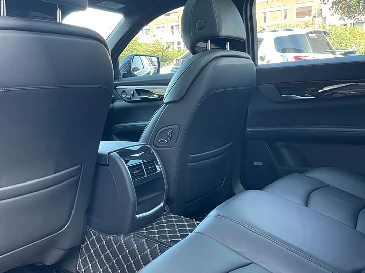 Фото 9 - Cadillac CT6