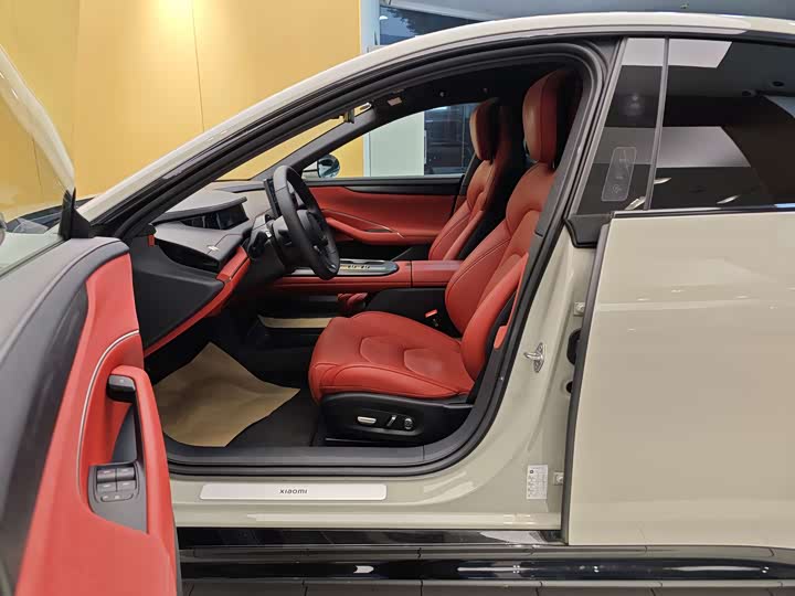 Фото 15 - Xiaomi SU7