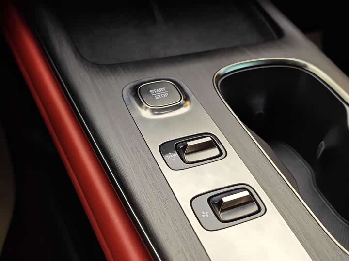 Фото 22 - Xiaomi SU7