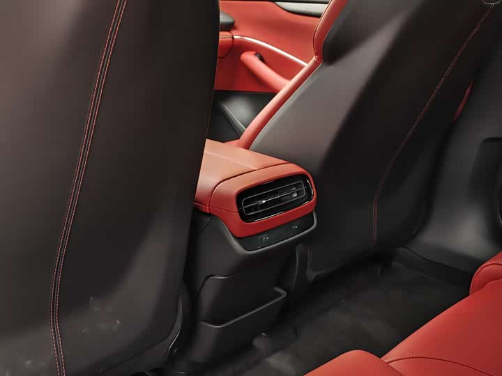 Фото 27 - Xiaomi SU7