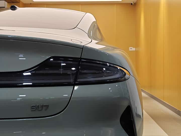 Фото 30 - Xiaomi SU7