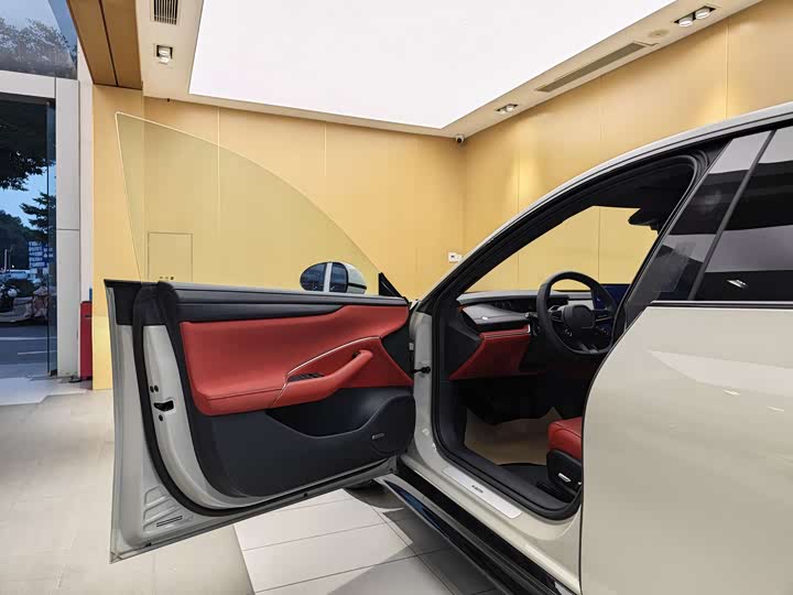 Фото 8 - Xiaomi SU7