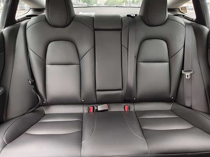 Фото 18 - Tesla Model 3