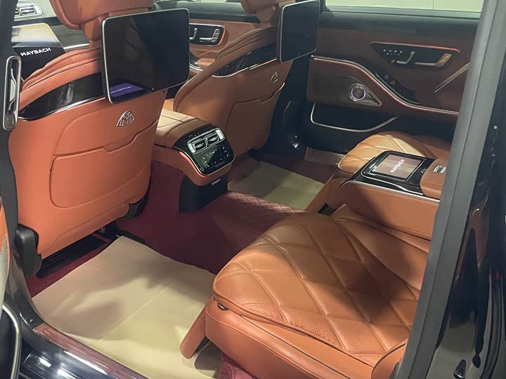 Фото 5 - Mercedes-Benz Maybach S-Class