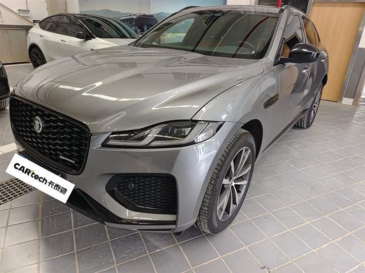 Фото 1 - Jaguar F-Pace