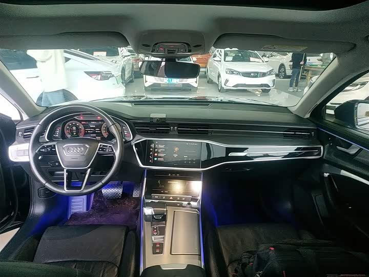 Фото 12 - Audi A6L