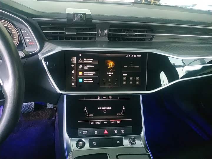 Фото 15 - Audi A6L