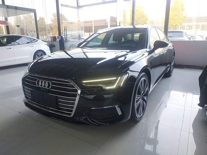 Фото 2 - Audi A6L