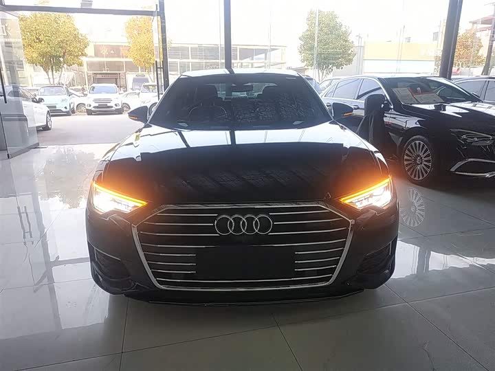 Фото 3 - Audi A6L