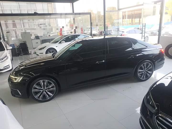 Фото 6 - Audi A6L