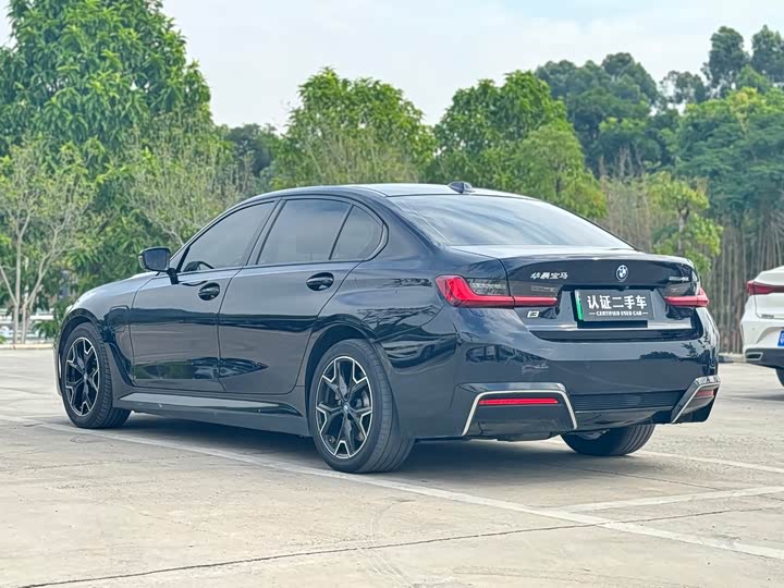 Фото 12 - BMW i3