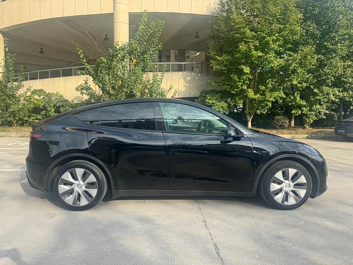 Фото 4 - Tesla Model Y