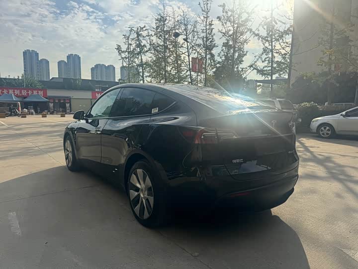 Фото 7 - Tesla Model Y