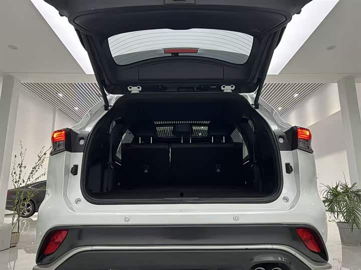 Фото 12 - Toyota Crown Kluger