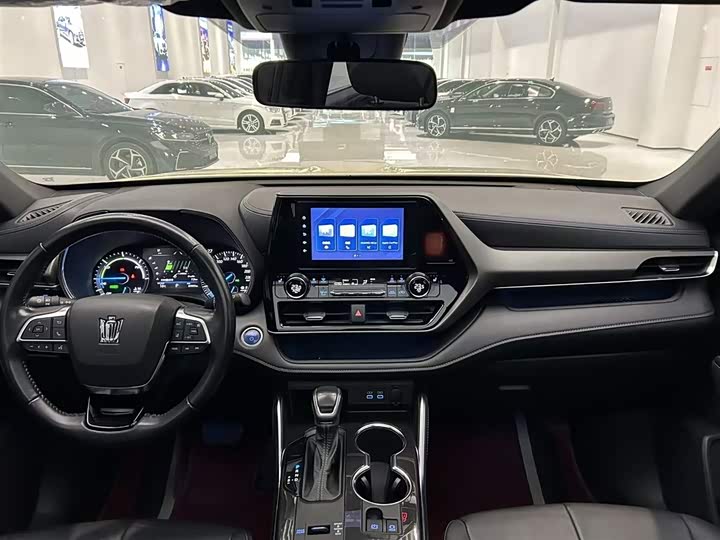 Фото 13 - Toyota Crown Kluger