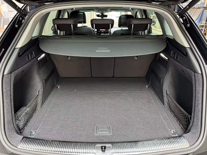 Фото 8 - Audi Q5L