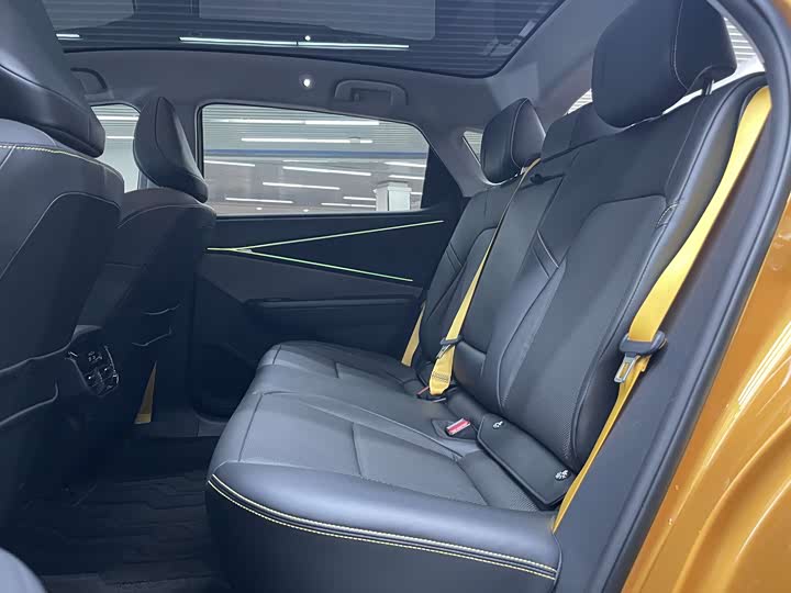 Фото 11 - Toyota bZ5