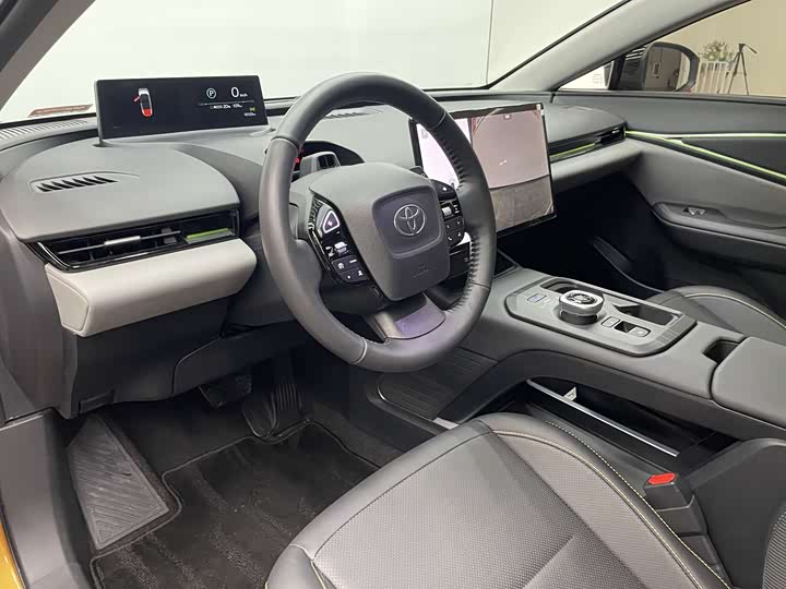 Фото 9 - Toyota bZ5