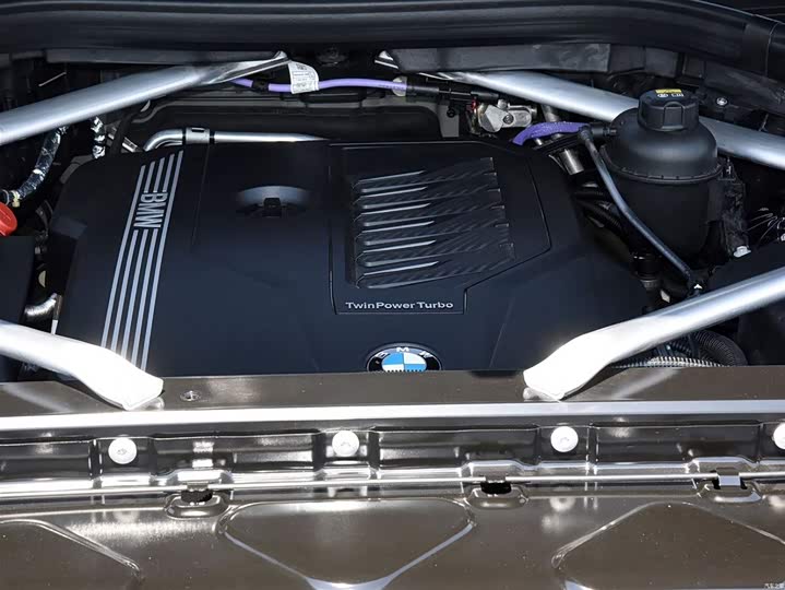 Фото 13 - BMW X5