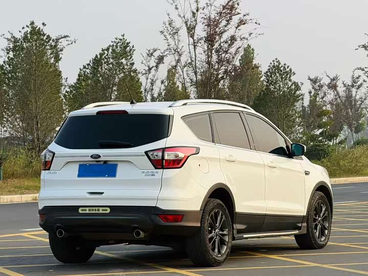 Фото 7 - Ford Escape (Kuga)