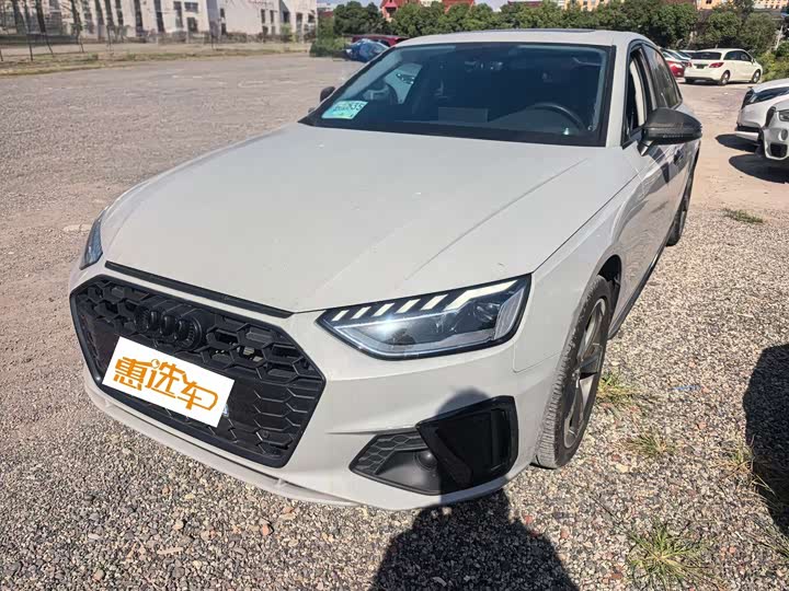 Фото 1 - Audi A4L