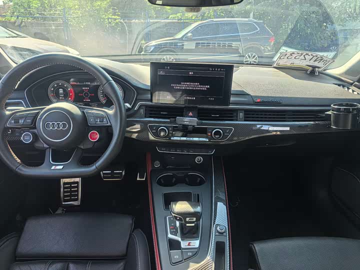 Фото 3 - Audi A4L