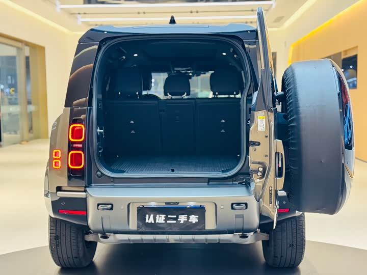 Фото 19 - Land Rover Defender