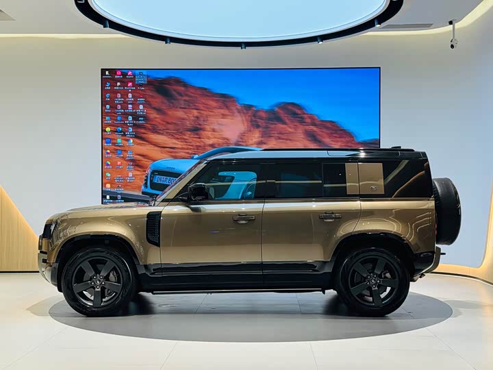 Фото 4 - Land Rover Defender