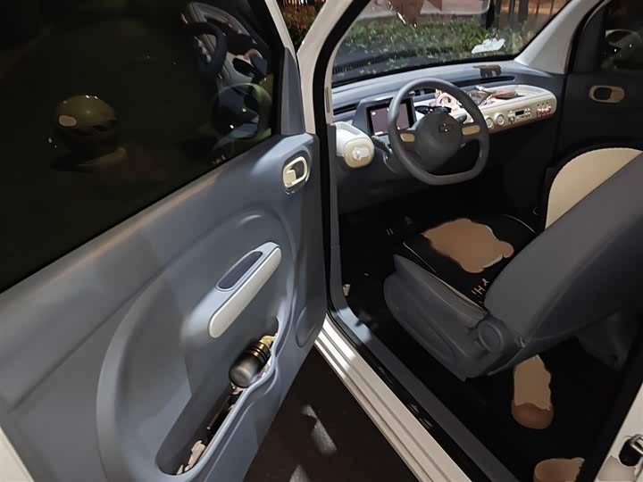 Фото 14 - Bestune Pony